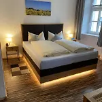 Braeustuebl Und Haus Boutique *
