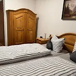 Szálloda Braeustuebl Und Haus Boutique *
