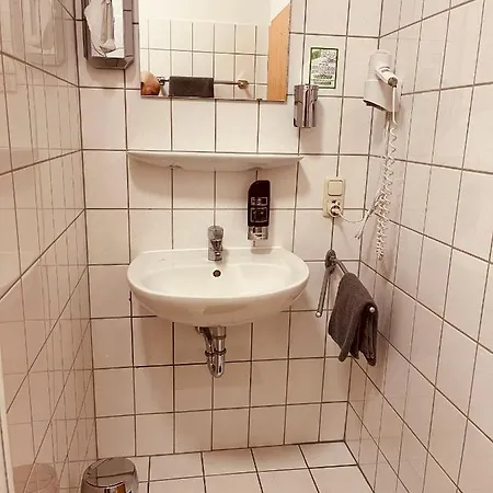 Braeustuebl Und Haus Boutique מלון זלב