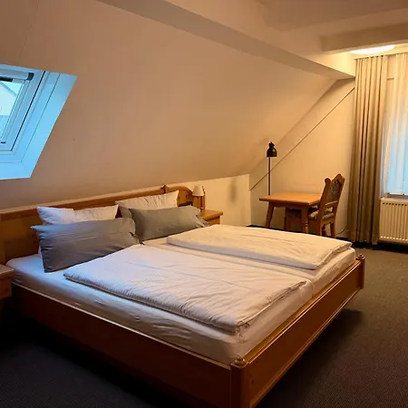 Braeustuebl Und Haus Boutique * זלב