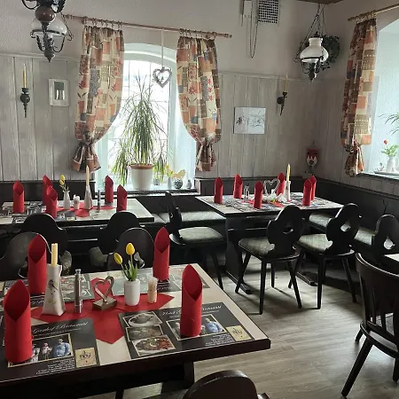 Szálloda Braeustuebl Und Haus Boutique *