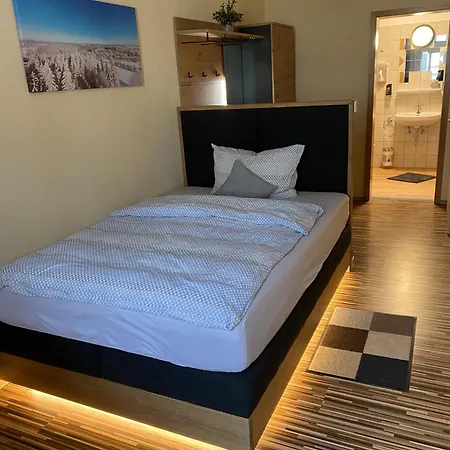 Hotel Braeustuebl *