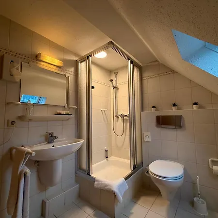 Braeustuebl Und Haus Boutique Hotell *